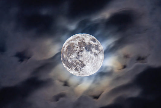 Manifesting Money Under the Leo Full Moon (February 1st, 2026)